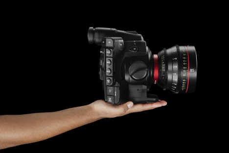 EOS_C300_in_hand