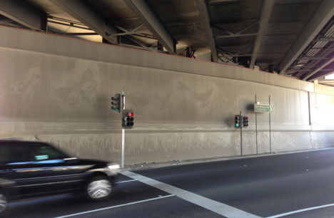 bankmecu reverse graffiti