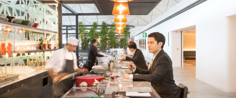 qantas hong kong lounge