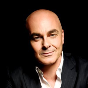 Neale Whitaker steps down as editor-in-chief of Vogue Living