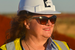 Gina Rinehart accuses Fairfax management of having ‘no plan’ and sells her 15% stake