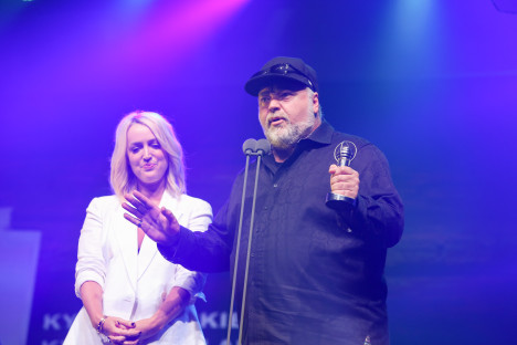 Best on Air Team Metropolitan Kyle Sandiland and Jackie Henderson recieve their award on stage at the ACRAs 2015 on the Gold Coast