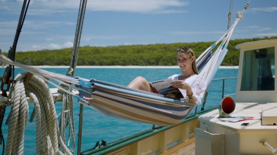 Qantas signals thawing of relations with Tourism Australia with new ‘tourist’ safety video