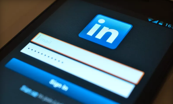 Microsoft sees integration opportunities in LinkedIn purchase – but will users care?