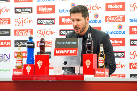 FPM20G Gijon, Spain. 19th March, 2016. Diego Simeone (coach, Atletico de Madrid) talks during press conference of the football match of Spanish ?La Liga? between Real Sporting de Gijon and Atletico de Madrid at Molinon Stadium onMarch 19, 2016 in Gijon, Spain. © David Gato/Alamy Live News
