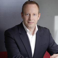 Jonathan Steel