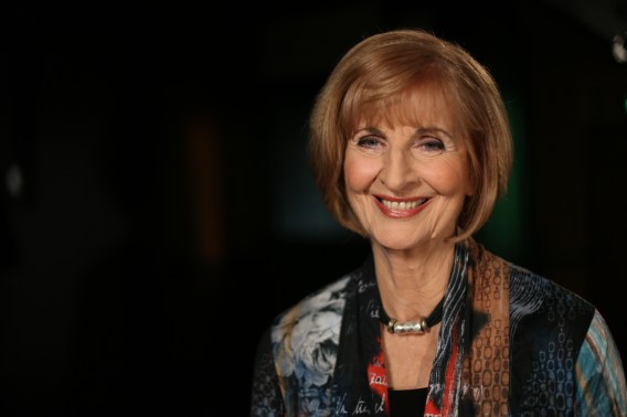 Caroline Jones to leave the ABC after half a century