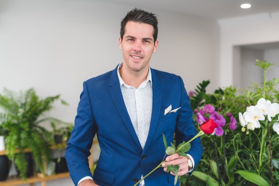 Bachelorette finalist to hand-deliver roses on Valentine’s Day