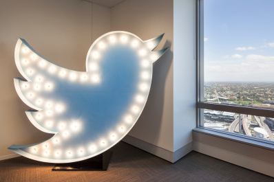 Twitter posts 41% rise in advertising revenue but lawsuit hits profits