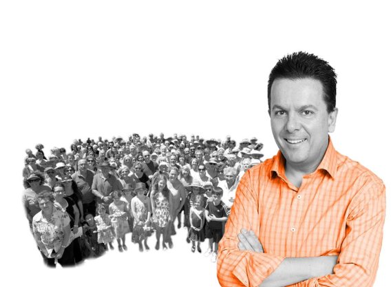 Government agrees to four more measures in media reform package to secure support of Nick Xenophon Team