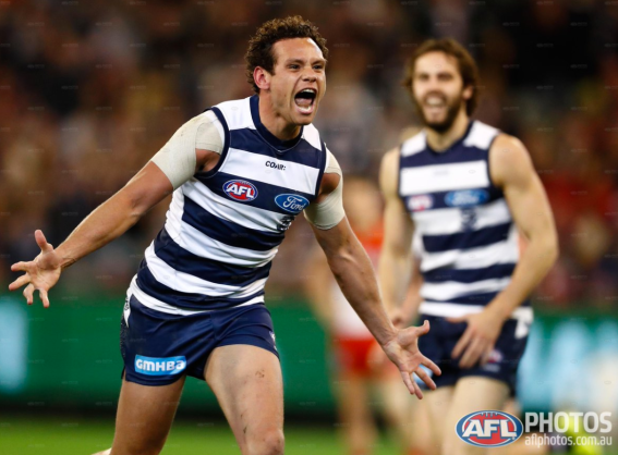 The crowd flocks to Seven for AFL semi-final clash
