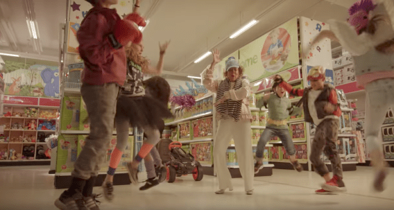 Toys ‘R’ Us ad campaign pushes ‘Join the fun’ message