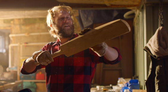 XXXX GOLD reinvents Christmas with a cricket theme