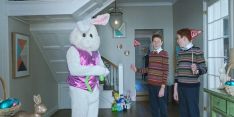 Family dog, talking plant and The Easter Bunny enjoy annihilation of cockroaches in Mortein ad