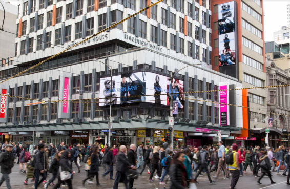 Out of home industry revenues grew by 6% in 2017, OMA suggests