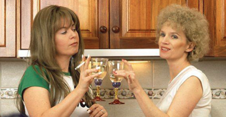 Ad watchdog clears ALDI for reposting Pedestrian article of Kath and Kim smoking