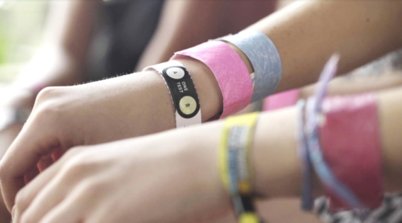 Monash University launches ‘Sip Safe’ wristbands to stop drink spiking