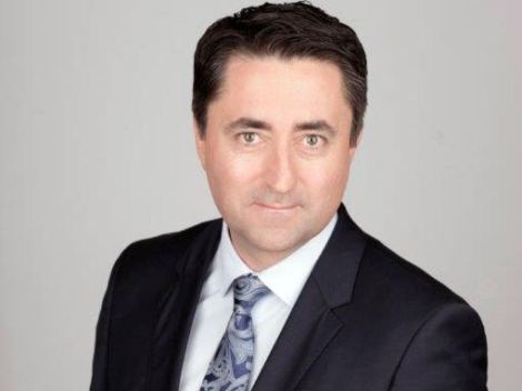 Don’t get too close to Google and Facebook warns ABC News boss