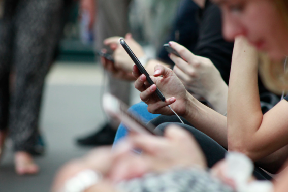 How digital media blur the border between Australia and China