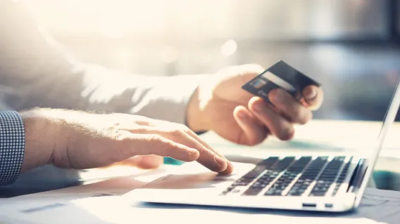 More Aussies ditching cash as 75% of all payments done through cards