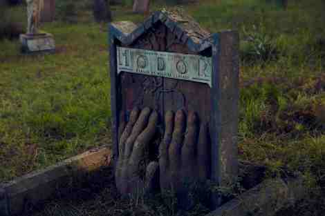 Foxtel pays tribute to fallen characters of Game of Thrones with graveyard open to the public