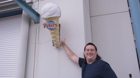 Peters partners with Vice to launch Double Handle Maxibon