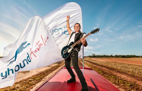 Shannon Noll belts out ‘Drive’ as Greyhound Australia hits the road again