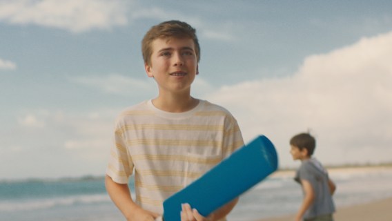 Cricket Australia puts stars alongside backyard cricketers in new campaign