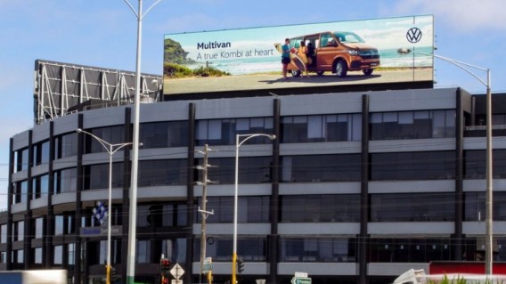 OMA reports 39% drop in OOH revenue in 2020, digital up 56%