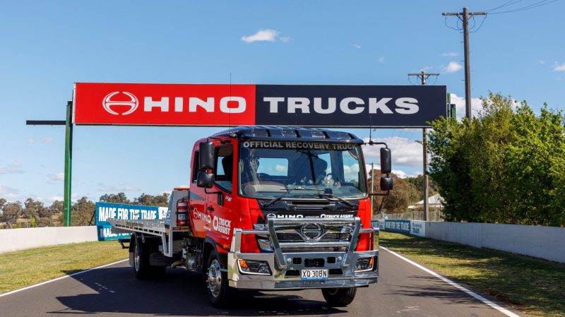 Hino continues Supercars sponsorship