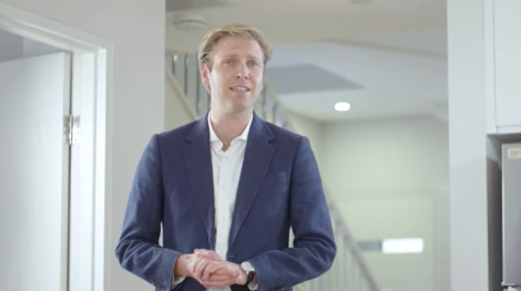 Mark Humphries debunks vaccine myths in latest Telstra campaign