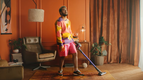 MyDeal parodies Devo’s ‘Whip It’ in first work from 72 and Sunny