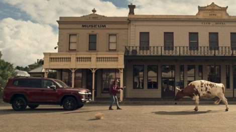 Toyota LandCruiser 300 drives its users home in latest ad