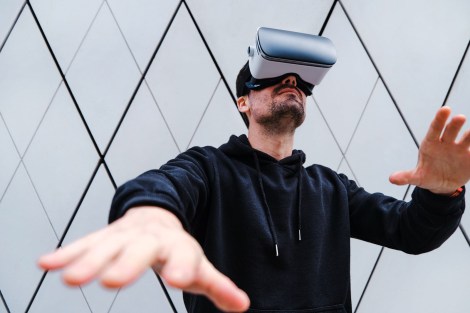 Best of the Week: Black holes in the metaverse