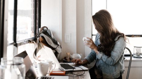 One-third of Australians workers willing to get paid less for better work experience: LinkedIn