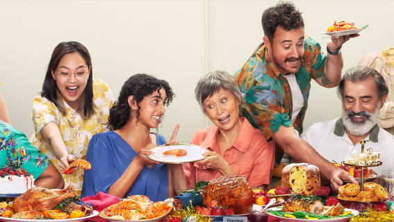 Relatives tussle over the last prawn in new ALDI Christmas spot