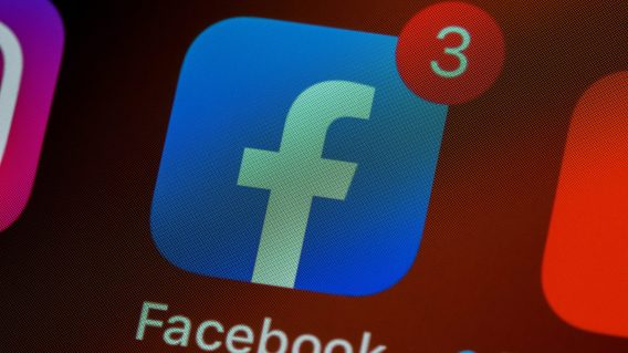 Facebook News to discontinue editorial curation by humans