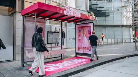 JCDecaux and Universal paint the town pink for Barbie