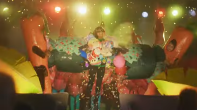 Which supermarkets and department stores dominated consumer awareness with their Xmas advertising?