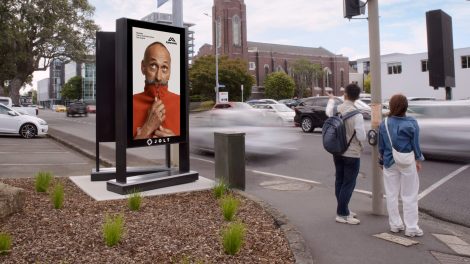 JOLT erects 100th NZ screen