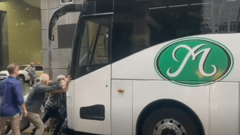Dutton media bus stuck in Sydney as campaign reaches final week