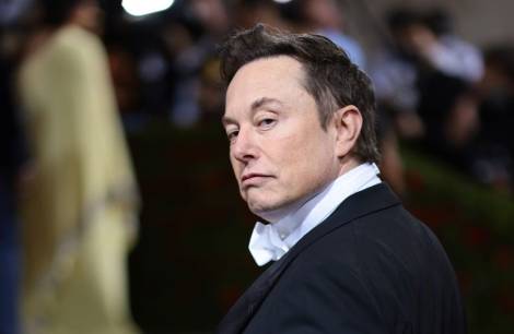 BOTW: The incineration of Twitter; the gambling backlash; Netflix pricing and Nine gets into product reviews