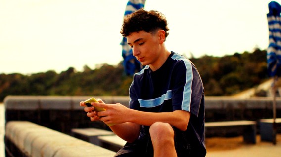 ‘For the good of the kids’: Gov launches age ban campaign