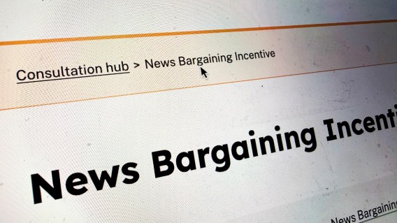 The caveat and the signal on the News Bargaining Incentive