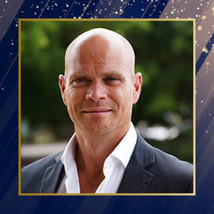 Travel Awards Juror headshot template 300x300_Peter_Chapman